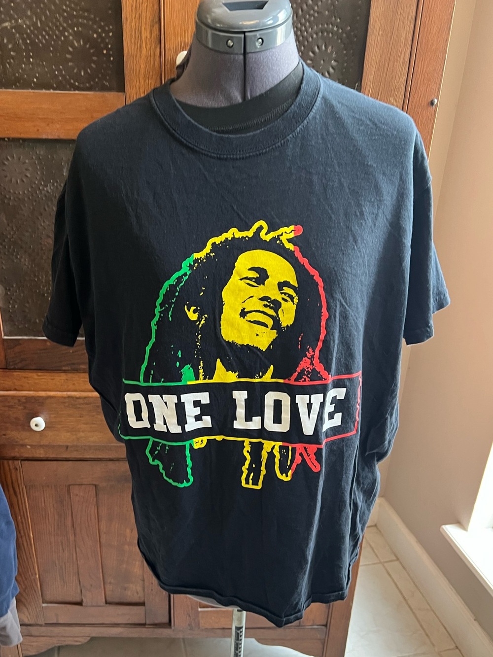 One Love Black Graphic T‑Shirt with Rasta Portrait size L